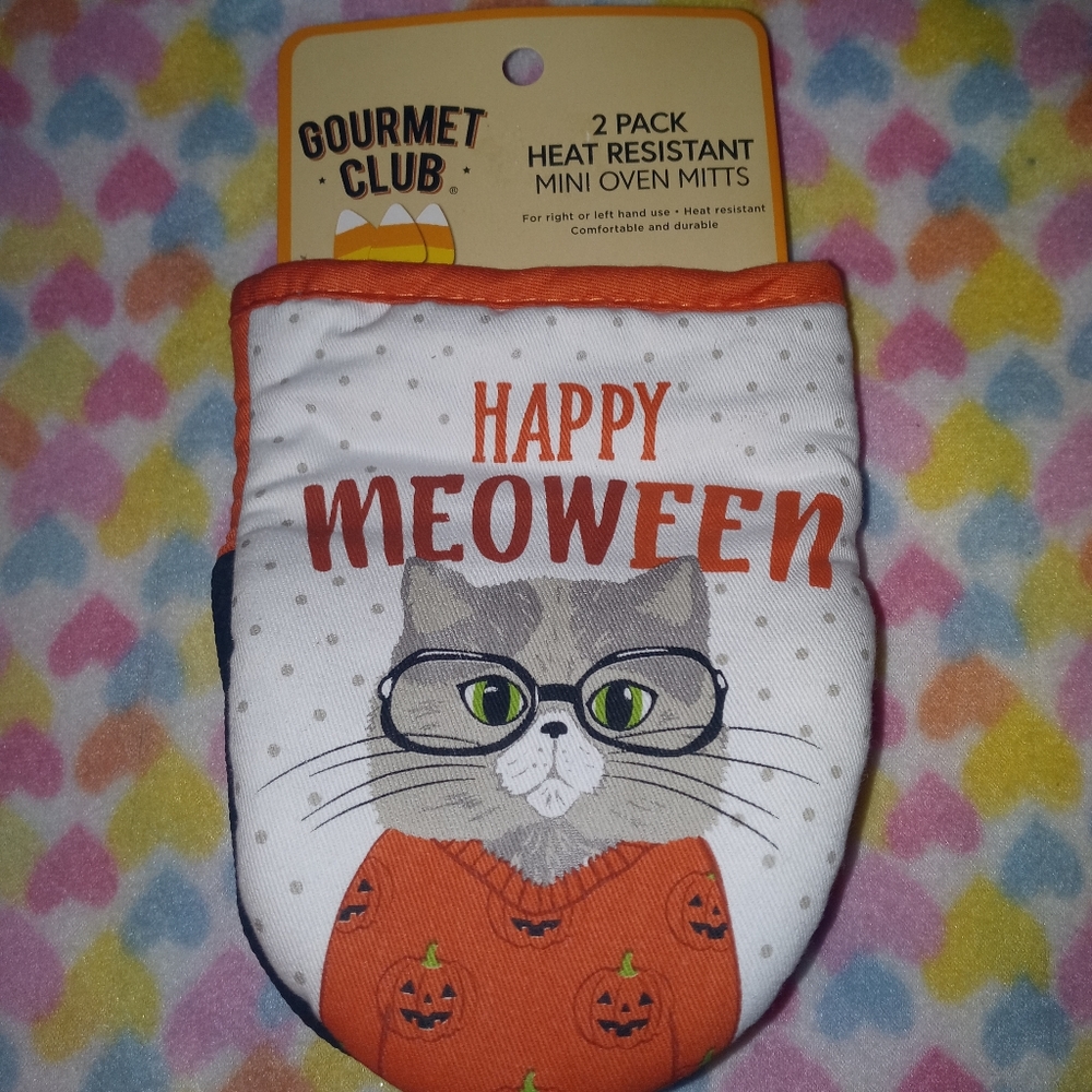 2 PC. MINI HEAT RESISTANT OVEN MITTS (HAPPY MEOWEEN)